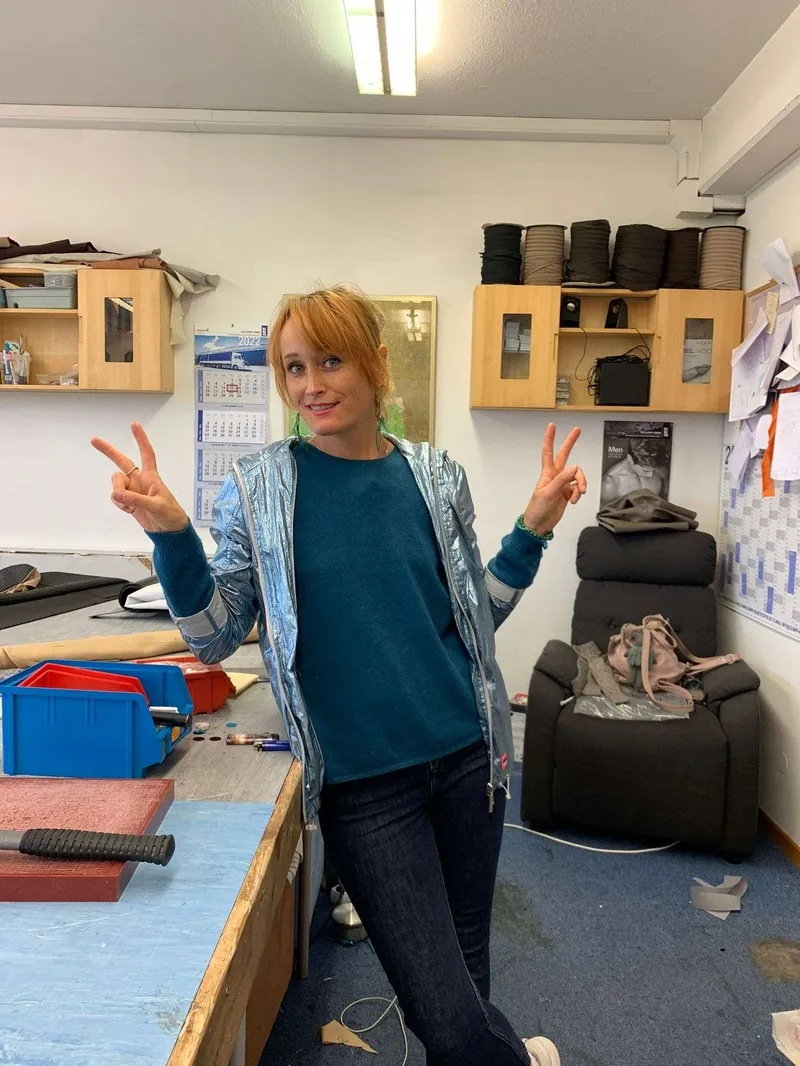 Yulia Lisovaya in der Werkstatt